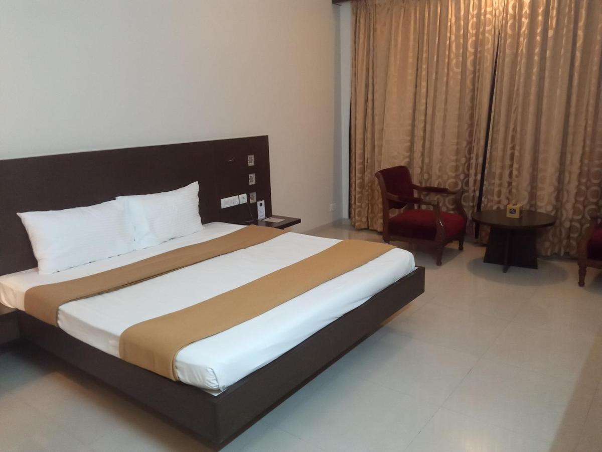 Hotel Rns One Subrahmanya Exterior foto